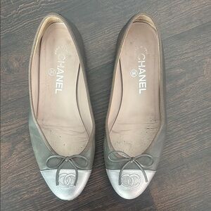 Chanel Women's Grey and Silver Ballet Flats